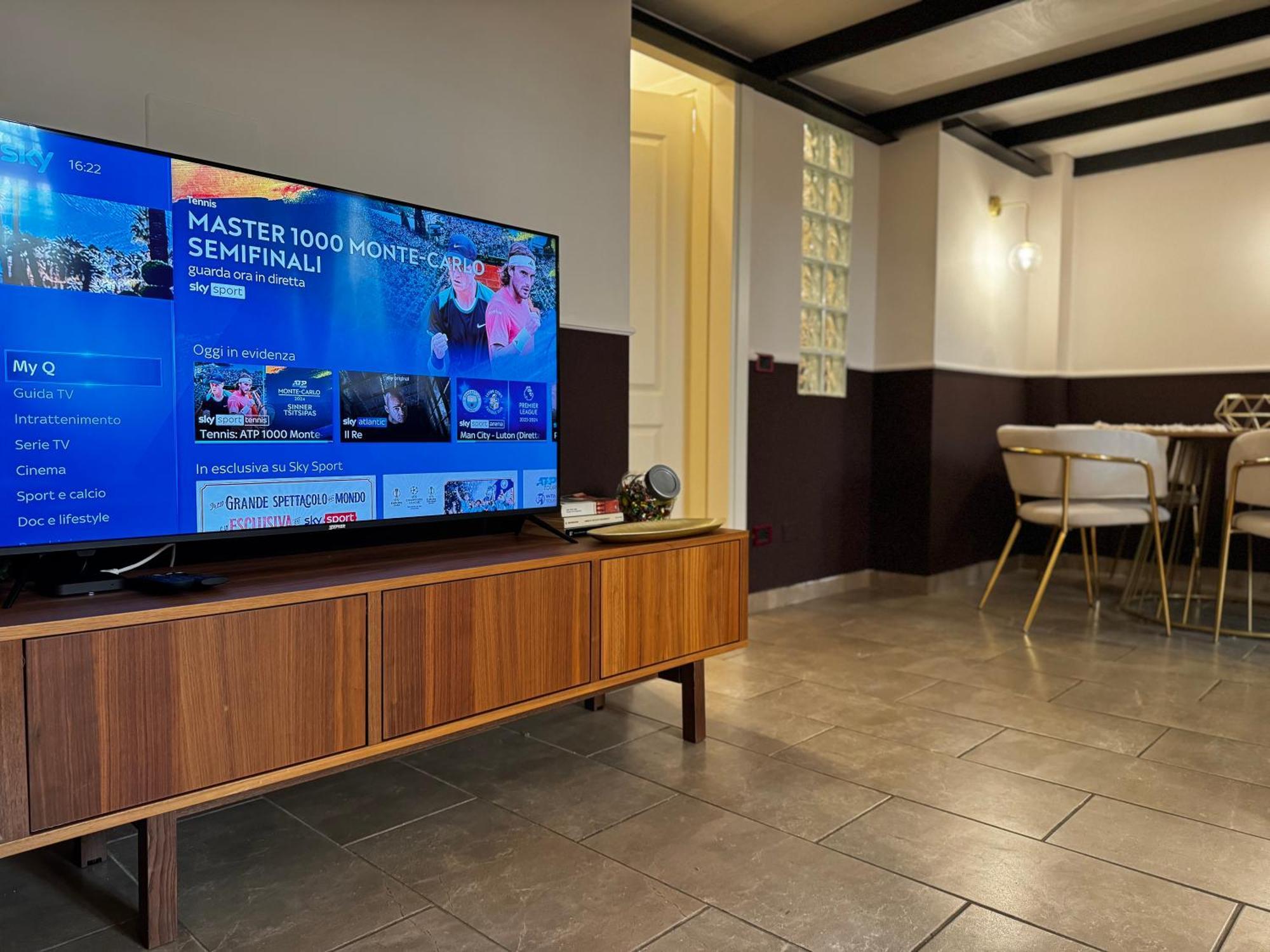 Apartmán Regina Milano In Verona - Sky Tv, Wifi E Breakfast Box Exteriér fotografie